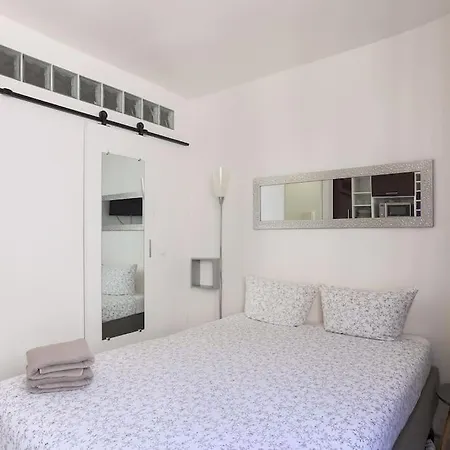 Апартаменты Raspail Cozy *